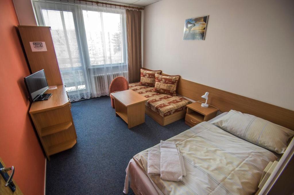 Hotel Sport Штети Экстерьер фото