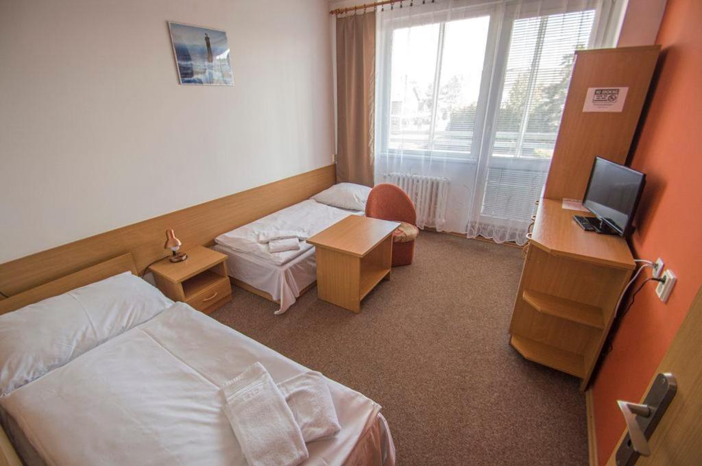 Hotel Sport Штети Экстерьер фото