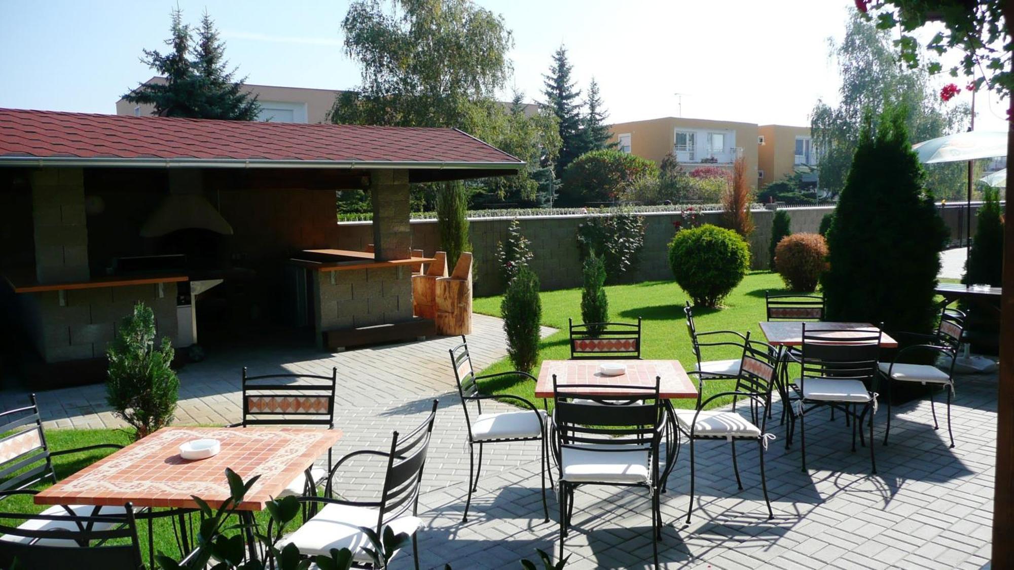 Hotel Sport Штети Экстерьер фото